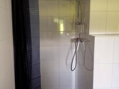 Badkamer met douche